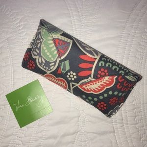 vera bradley nomadic floral glasses case!!
